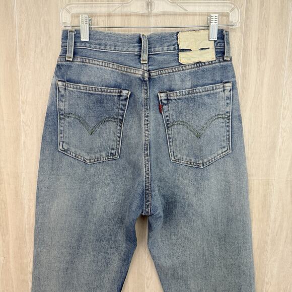 Levi's 701 Jeans Womens 26 Selvedge Big Hidden Rivets Light Wash Denim - Picture 10 of 16